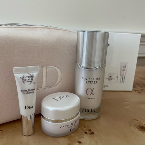 Christian Dior CAPTURE TOTALE セット ディオール クリスマス Christian Dior CAPTURE TOTALE セット ディオール クリスマス
